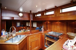 Sailing Yacht KIM - Galley